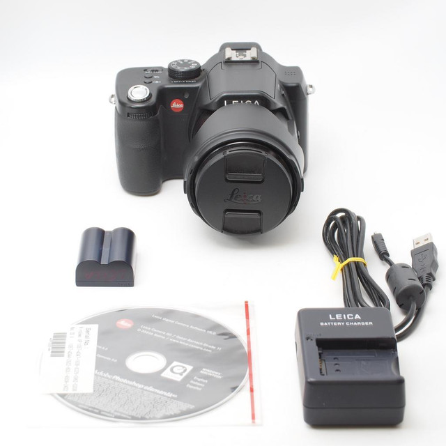 Leica V-Lux 1 Digital Camera (C- 817 JB) in Cameras & Camcorders