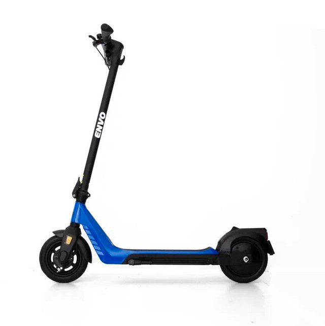 (MTTRBLT) NEW ENVO E35 e-Scooter (350W + Up to 40km of Range) in eBike in Laurentides - Image 4