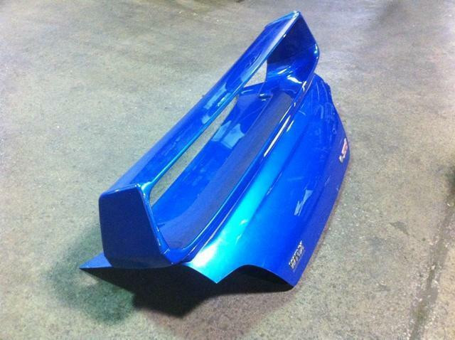 2002+ JDM SUBARU IMPREZA WRX STI VERSION 8 SPOILER WITH TRUCK FOR SALE in Other Parts & Accessories in City of Montréal - Image 2