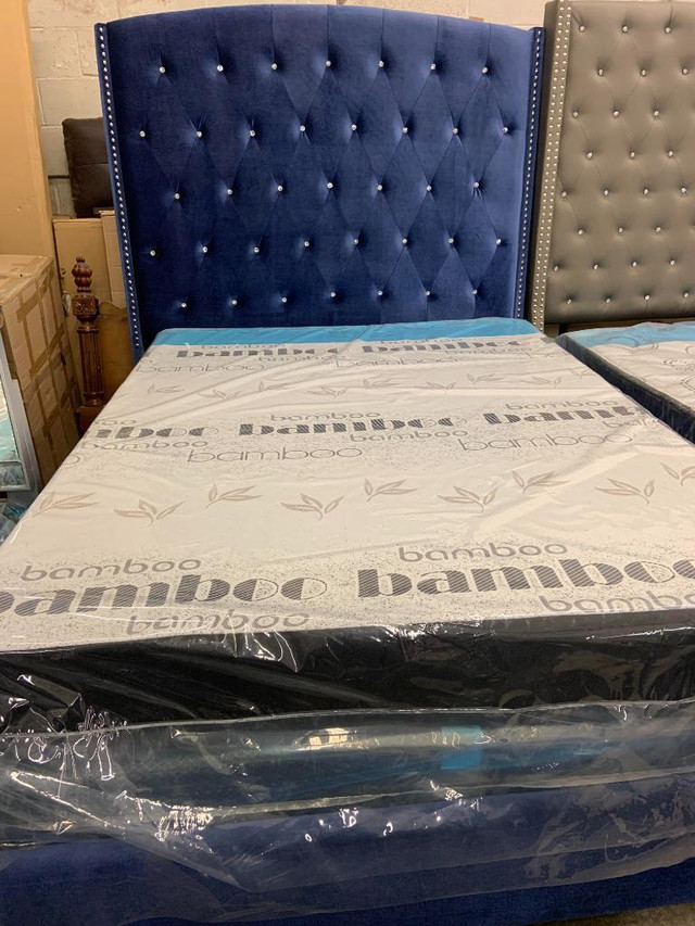 Warehouse Mattress Blow Out Sale!! twin/single from $89. Full/double from $129. Queen From $199. king from $399 dans Lits et matelas  à London - Image 2