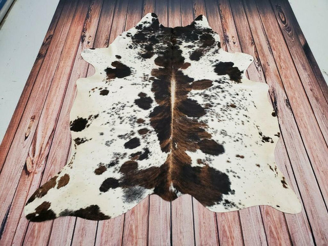 Cowhide rug real, natural, genuine, large cow skin rugs free shipping cow hyde in Rugs, Carpets & Runners in Prince Edward Island - Image 4