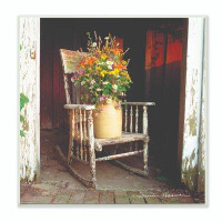 Ophelia & Co. Illustration d'un pot de fleur de grange sur une vieille chaise berçante par Penny Lane, impression de pho