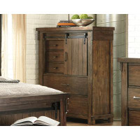 Signature Design by Ashley Lakeleigh Chest of Drawers