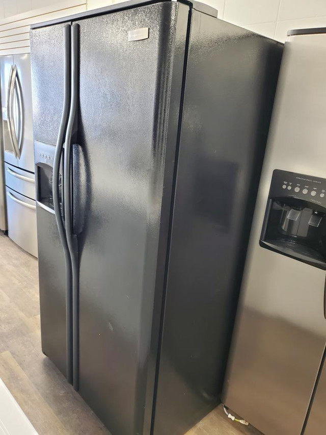 Black Frigidaire fridge side by side, (36 wide) 6 months warranty on cooling system in Refrigerators in Calgary - Image 3
