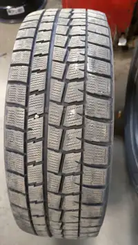 4 pneus d'hiver P215/60R16 99T Dunlop Winter Maxx 16.0% d'usure, mesure 9-10-10-9/32