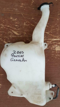 Windshield Washer Fluid Reservoir With Motor for Pontiac Grand Am $88