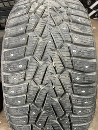 4 pneus dhiver P235/45R17 97T Nokian Nordman 7 15.5% dusure, mesure 11-11-11-11/32