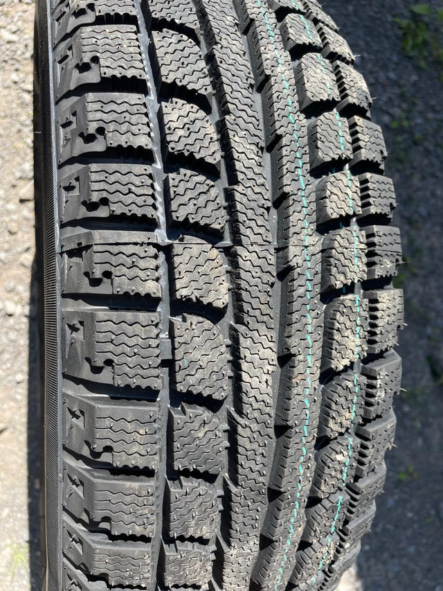 4 pneus dhiver neufs P185/65R15 88H Maxtrek Trek M7 in Tires & Rims in Québec City - Image 4