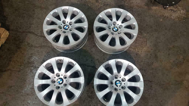 4 mags 17 pouces 5x120 bmw original in Tires & Rims in Greater Montréal