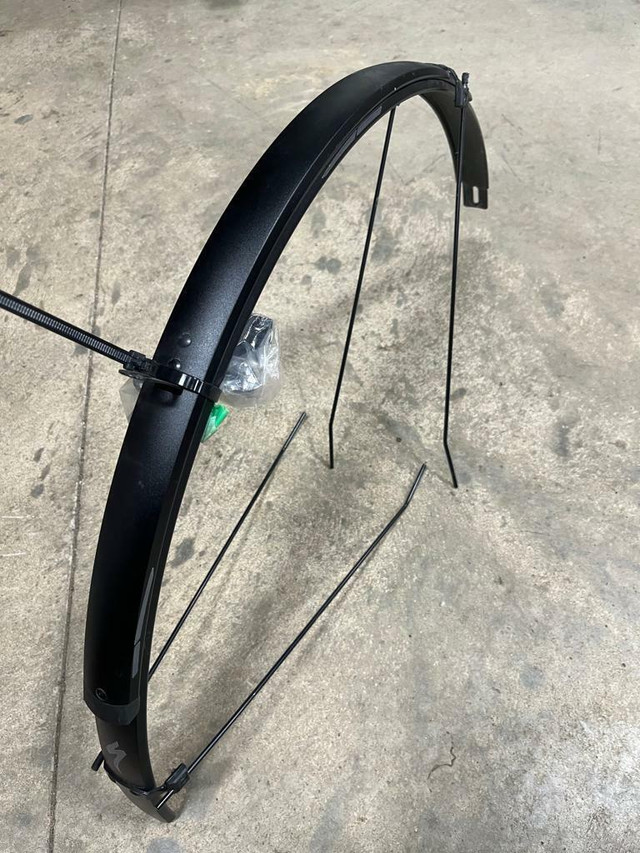 specialized front and rear fenders in Mountain