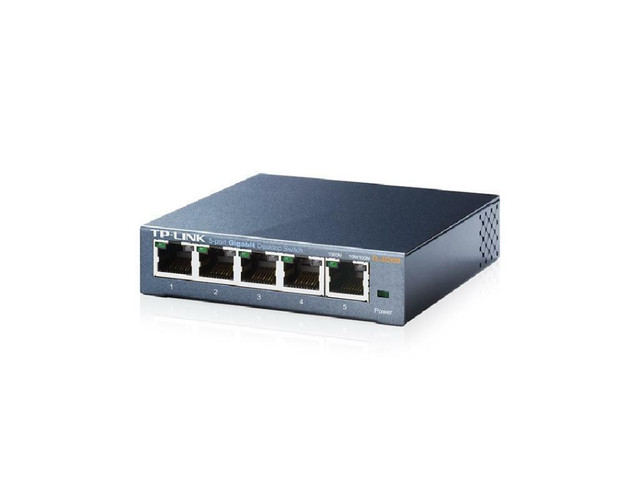 tp-link - 5-Port 10/100/1000Mbps Desktop Switch - TL-SG105 in Networking in Québec - Image 4