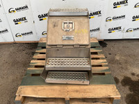 (TOOL BOXES)  INTERNATIONAL LT 625 -Stock Number: H-6986