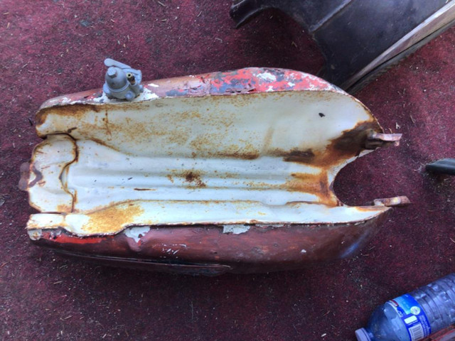 1967 Honda CL125 CL175 SLOPER Gas Tank in Motorcycle Parts & Accessories in Alberta - Image 3