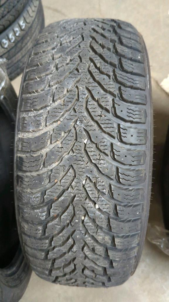 4 pneus d'hiver P205/50R17 93T Nokian Hakkapeliitta 9 27.0% d'usure, mesure 9-10-10-10/32 in Tires & Rims in Québec City - Image 3