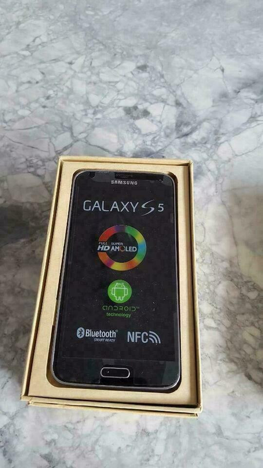 Samsung Galaxy S5 CANADIAN MODELS **UNLOCKED** New condition with 1 Year warranty includes accessories in Cell Phones in New Brunswick - Image 4