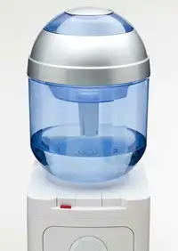 WATER COOLER FILTRATION BOTTLE -- Removes heavy metals, chlorine and lime -- makes Tap Water taste great !!