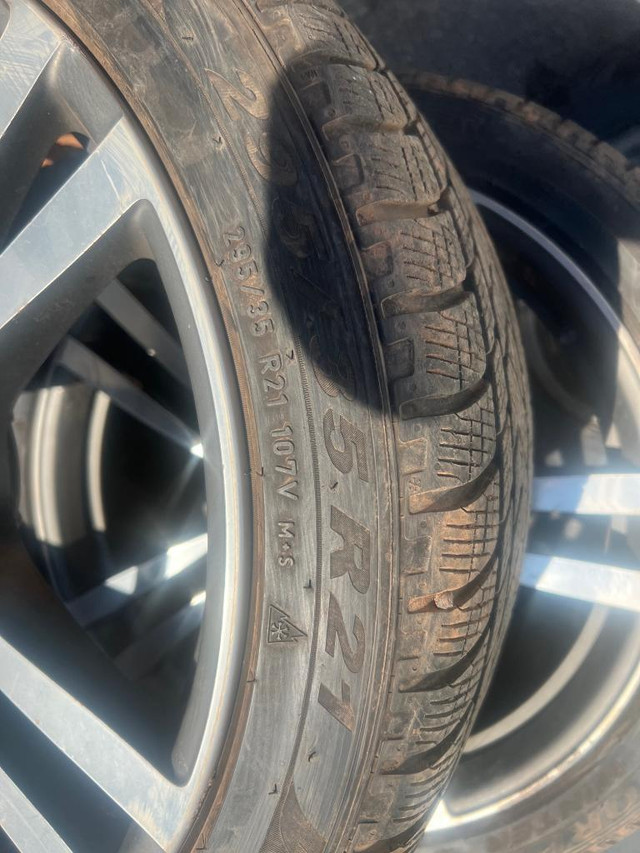 4 RIMS &amp; WINTER TIRS %80 LEFT ON TIRES (21-35/21 ) in Tires & Rims - Image 4