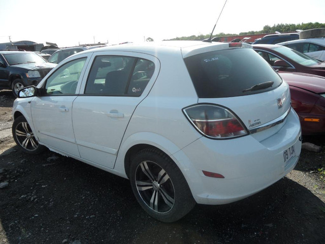 2009 SATURN ASTRA XE 1.8L AUTOMATIC # POUR PIECES# FOR PARTS# PART OUT in Auto Body Parts in Québec - Image 3