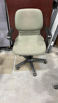 Steelcase Criterion Chair in Excellent Condition-Call us now!