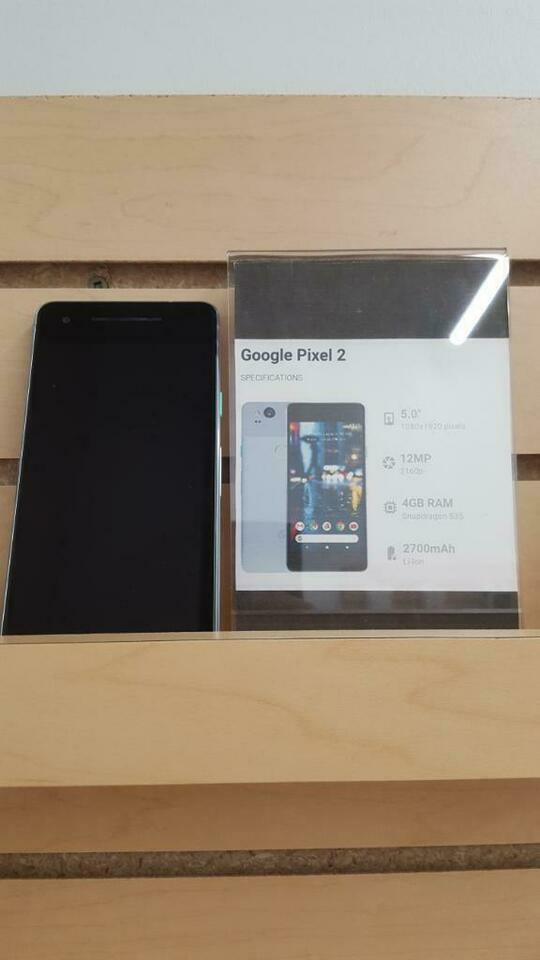 Spring SALE!!! UNLOCKED Google Pixel 2 With New Charger 1 YEAR Warranty!!! in Cell Phones