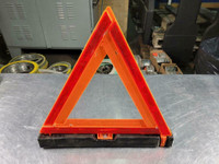 warning triangle flare kit model 1005