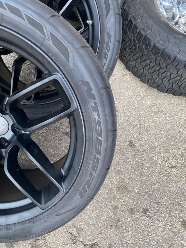 SET OF FOUR 20 INCH WIDEBODY OEM 20X11 5X115 MOUNTED WITH 315 / 35 R20 NITTO NT555g2 TIRES !! in Tires & Rims in Toronto (GTA) - Image 3