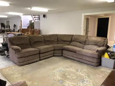 ONLINE AUCTION: Reclining Sectional Sofa