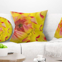 Made in Canada - East Urban Home Floral Smooth Petals Close up Pillow