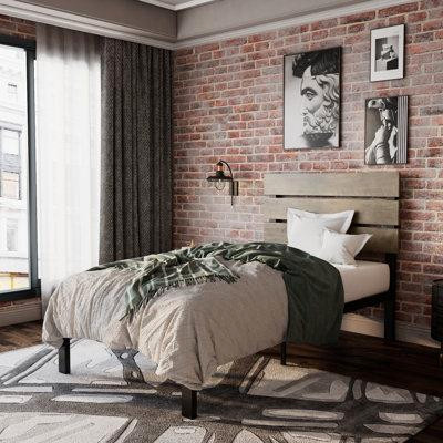 Steelside™ Base de lit en bois et en métal Paloma avec tête de lit in Beds & Mattresses in Québec