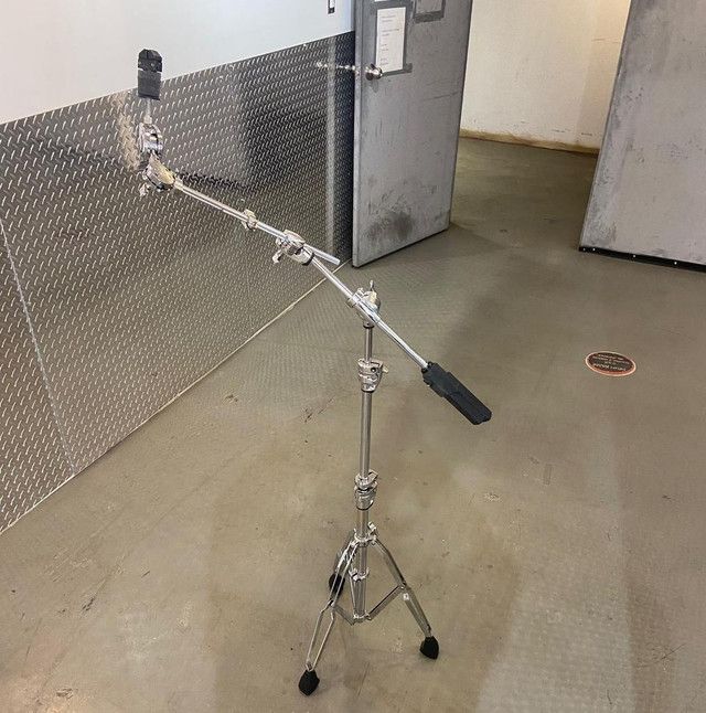 Pearl Boom Stand - BC2030 usagé-used in Drums & Percussion - Image 2