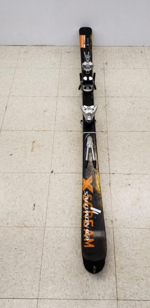 (39685-1) Saloman Xscream9 Skis-135CM in Ski in Alberta - Image 3