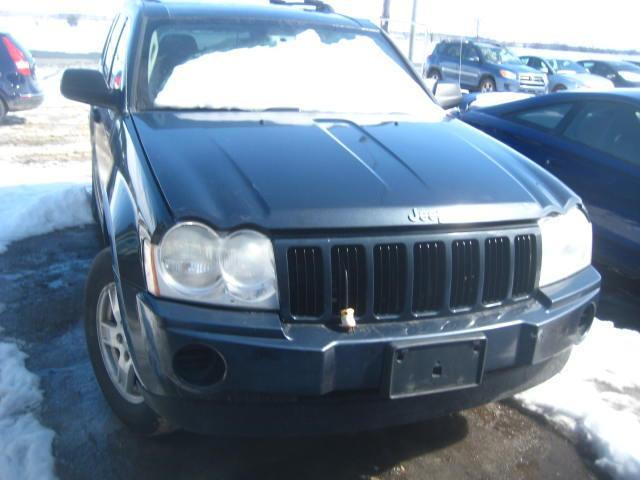 2005 2006 Jeep Grand Cherokee 3.7L 4X4 Automatic pour piece # for parts # part out in Auto Body Parts in Québec