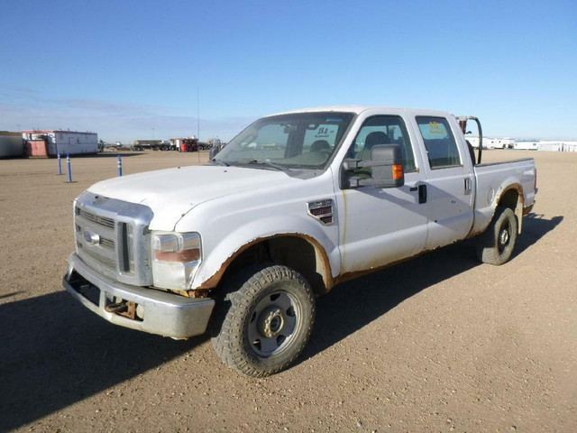 2008 Ford F350 6.4L Diesel 4x4 For Parting Out in Auto Body Parts in Manitoba