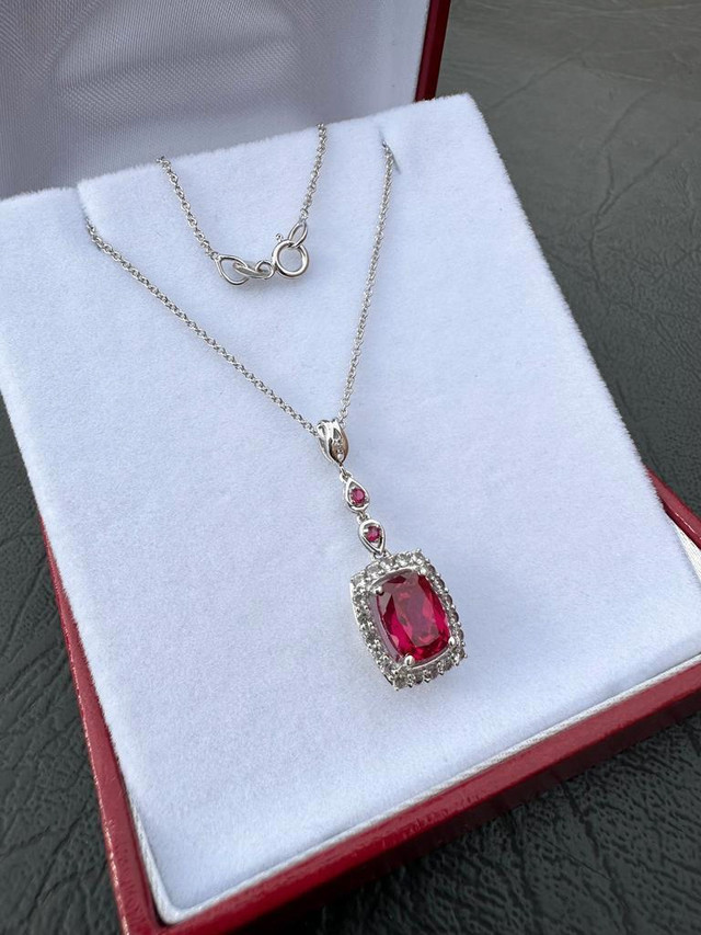 #319 - 14kt White Gold Syn. Ruby Pendant / Necklace 16” in Jewellery & Watches - Image 2