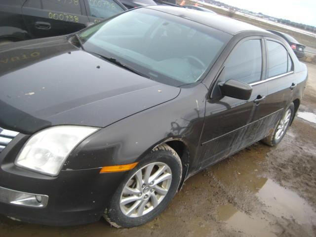 2006 2007 Ford Fusion 2.0L Automatic pour piece # for parts # part out in Auto Body Parts in Québec - Image 4
