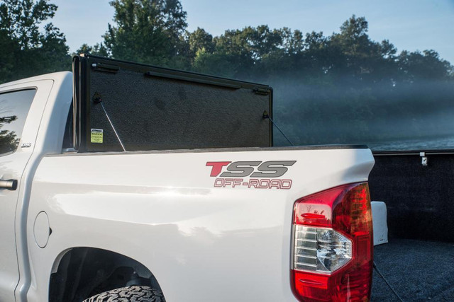 R-SERIES Hard Trifold Tonneau Cover | RAM F150 F250 Silverado Sierra Tundra Tacoma Nissan Frontier Ford Ranger Maverick in Other Parts & Accessories - Image 4