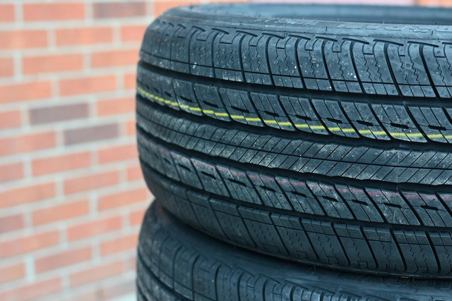 225/45R18 Allseason Tire Uniroyal TIGER PAW TOURING  Tire BMW 3 Series 4 serie Benz C350 tire 9593 Tire sale 225/45/18 in Tires & Rims in Toronto (GTA) - Image 3
