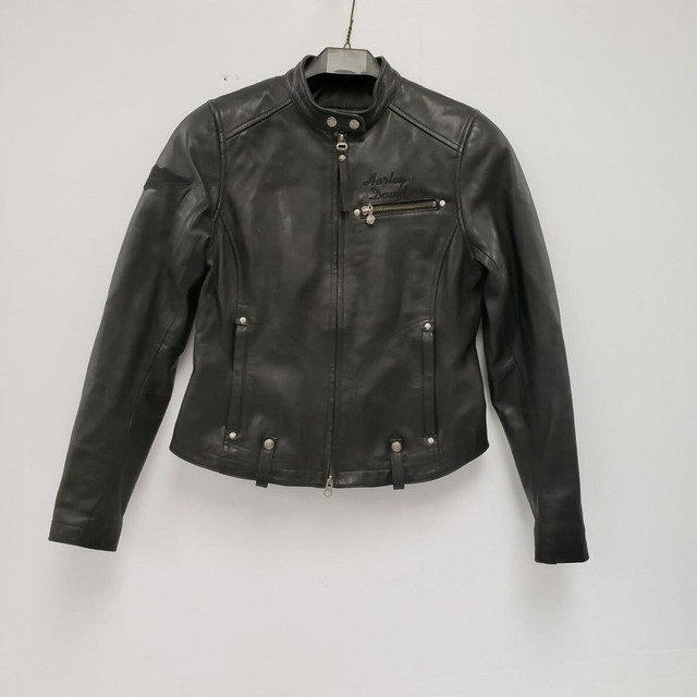 (33256-1) Harley Davidson Leather Jacket - Size XS in Women's - Tops & Outerwear in Alberta