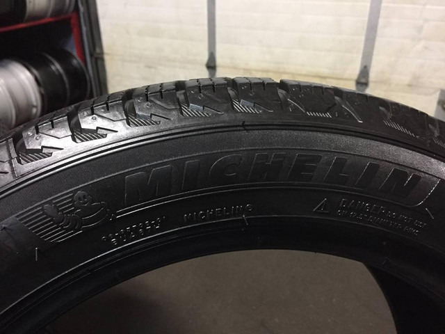 17 inch SET OF 4 USED WINTER TIRES 215/55R17 98H MICHELIN X-ICE SNOW TREAD LIFE 99% LEFT! in Tires & Rims in Toronto (GTA) - Image 2