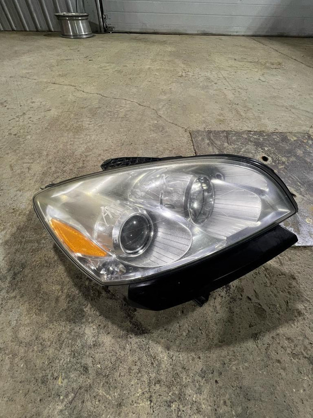2008 GMC ACADIA RH HEADLAMP ASSY. FOR SALE! in Auto Body Parts