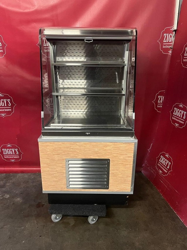32” QBD open grab and go merchandiser cooler fridge for only $2695 ! MADE IN CANADA Can ship anywhere in Canada USA in Industrial Kitchen Supplies - Image 2