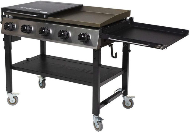 Pit Boss® Deluxe 5 Burner Portable Gas Griddle - PB5GD Handy Fold-and-Go Design, 4.5mm thick Griddle Surface. 62000 BTU in BBQs & Outdoor Cooking - Image 4