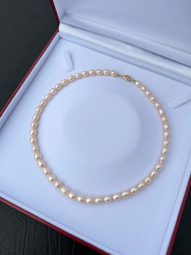 #418 - 14k Yellow Gold, Chinese Freshwater Pearl Necklace, 16” Length in Jewellery & Watches - Image 2