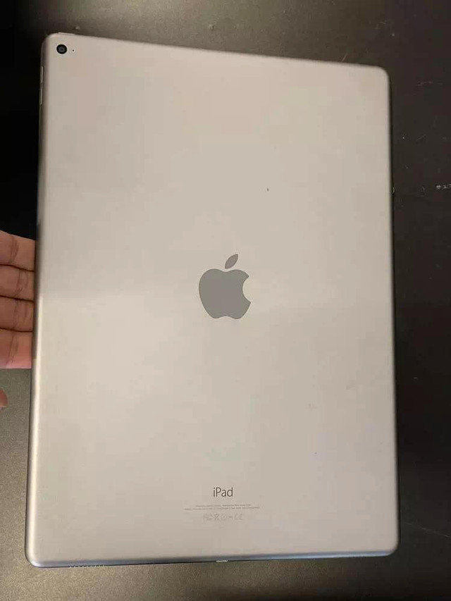 iPad Pro - 12.9 256 GB Unlocked -- No more meetups with unreliable strangers! dans iPad et tablettes  à Ville de Vancouver - Image 4