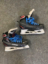 Used Bauer Vapor X700 Goalie Skates - Senior 7D