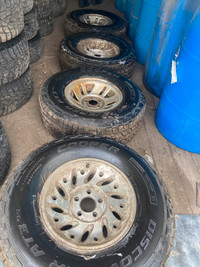 265/75R18 Set of 4 rims and tires that  came off from a 2008 Ford ranger.