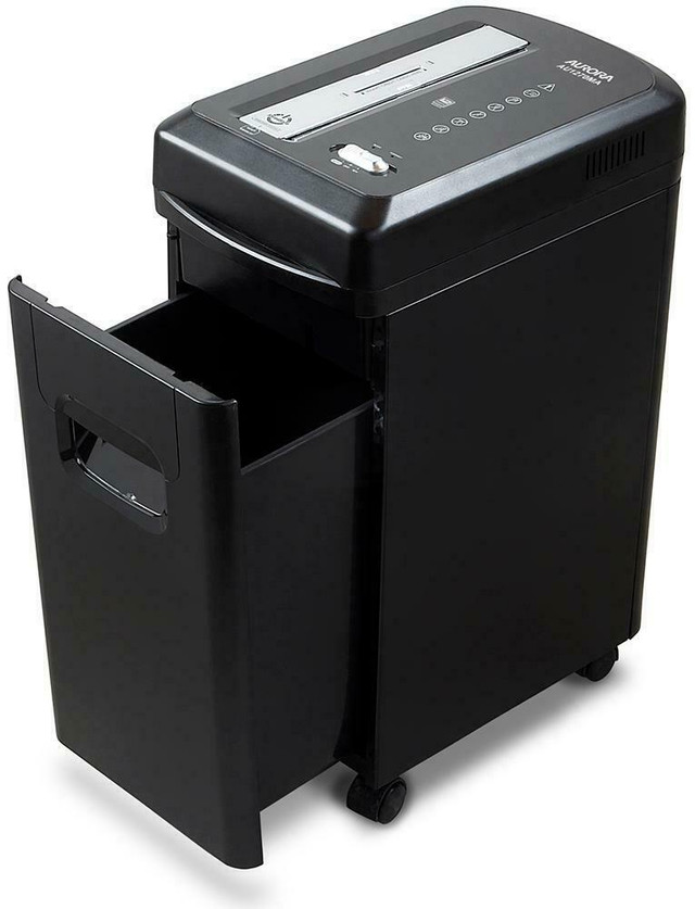 P4 - HIGH SECURITY MICROCUT PAPER SHREDDER -- Prevent Identity Theft -- Amazing surplus price $69.95 in Other Business & Industrial in London