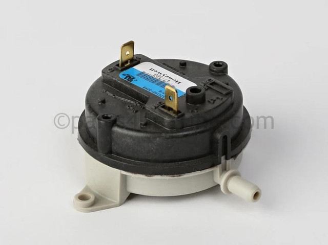 471569  / BA20111 Lennox  1.50  WC PF  Armstrong Ducane Honeywell Furnace Air Pressure Switch in Heating, Cooling & Air in Toronto (GTA) - Image 4