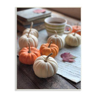 Stupell Industries Cozy Pumpkins Scattered Leaves