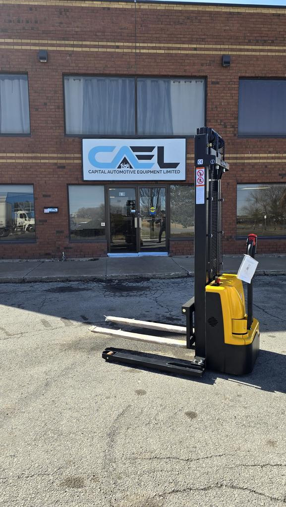 WHOLESALE PRICE : Brand new  Electric straddle stacker pallet stacker 138”  2645lbs in Other Business & Industrial in St. Catharines - Image 4